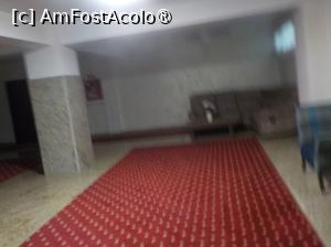 [P03] Spațiul de relaxare din fața liftului » foto by Zoazore
 - 
<span class="allrVoted glyphicon glyphicon-heart hidden" id="av1479320"></span>
<a class="m-l-10 hidden" id="sv1479320" onclick="voting_Foto_DelVot(,1479320,4108)" role="button">șterge vot <span class="glyphicon glyphicon-remove"></span></a>
<a id="v91479320" class=" c-red"  onclick="voting_Foto_SetVot(1479320)" role="button"><span class="glyphicon glyphicon-heart-empty"></span> <b>LIKE</b> = Votează poza</a> <img class="hidden"  id="f1479320W9" src="/imagini/loader.gif" border="0" /><span class="AjErrMes hidden" id="e1479320ErM"></span>
