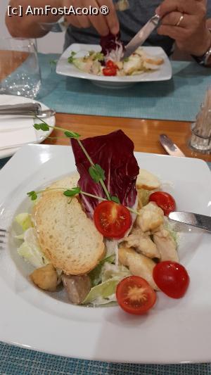 [P20] salata cezar » foto by Yolanda
 - 
<span class="allrVoted glyphicon glyphicon-heart hidden" id="av1511349"></span>
<a class="m-l-10 hidden" id="sv1511349" onclick="voting_Foto_DelVot(,1511349,4150)" role="button">șterge vot <span class="glyphicon glyphicon-remove"></span></a>
<a id="v91511349" class=" c-red"  onclick="voting_Foto_SetVot(1511349)" role="button"><span class="glyphicon glyphicon-heart-empty"></span> <b>LIKE</b> = Votează poza</a> <img class="hidden"  id="f1511349W9" src="/imagini/loader.gif" border="0" /><span class="AjErrMes hidden" id="e1511349ErM"></span>