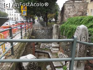 [P19] Fântâna monumentală de marmură în vecinătatea Bey-Hamam, pe strada Egnatia » foto by irinad
 - 
<span class="allrVoted glyphicon glyphicon-heart hidden" id="av820131"></span>
<a class="m-l-10 hidden" id="sv820131" onclick="voting_Foto_DelVot(,820131,4165)" role="button">șterge vot <span class="glyphicon glyphicon-remove"></span></a>
<a id="v9820131" class=" c-red"  onclick="voting_Foto_SetVot(820131)" role="button"><span class="glyphicon glyphicon-heart-empty"></span> <b>LIKE</b> = Votează poza</a> <img class="hidden"  id="f820131W9" src="/imagini/loader.gif" border="0" /><span class="AjErrMes hidden" id="e820131ErM"></span>