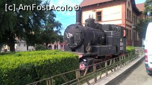 [P90] și locomotiva din fața gării.  » foto by maryka
 - 
<span class="allrVoted glyphicon glyphicon-heart hidden" id="av760699"></span>
<a class="m-l-10 hidden" id="sv760699" onclick="voting_Foto_DelVot(,760699,4175)" role="button">șterge vot <span class="glyphicon glyphicon-remove"></span></a>
<a id="v9760699" class=" c-red"  onclick="voting_Foto_SetVot(760699)" role="button"><span class="glyphicon glyphicon-heart-empty"></span> <b>LIKE</b> = Votează poza</a> <img class="hidden"  id="f760699W9" src="/imagini/loader.gif" border="0" /><span class="AjErrMes hidden" id="e760699ErM"></span>