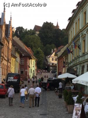 [P17] Sighisoara - spre Scara Scolarilor » foto by mishu
 - 
<span class="allrVoted glyphicon glyphicon-heart hidden" id="av912900"></span>
<a class="m-l-10 hidden" id="sv912900" onclick="voting_Foto_DelVot(,912900,4175)" role="button">șterge vot <span class="glyphicon glyphicon-remove"></span></a>
<a id="v9912900" class=" c-red"  onclick="voting_Foto_SetVot(912900)" role="button"><span class="glyphicon glyphicon-heart-empty"></span> <b>LIKE</b> = Votează poza</a> <img class="hidden"  id="f912900W9" src="/imagini/loader.gif" border="0" /><span class="AjErrMes hidden" id="e912900ErM"></span>