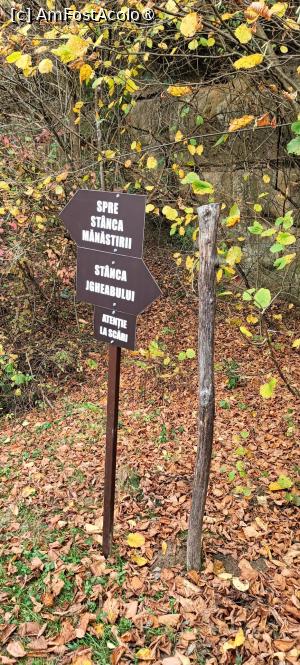 [P17] Indicatoare traseu. » foto by tata123 🔱
 - 
<span class="allrVoted glyphicon glyphicon-heart hidden" id="av1504342"></span>
<a class="m-l-10 hidden" id="sv1504342" onclick="voting_Foto_DelVot(,1504342,4208)" role="button">șterge vot <span class="glyphicon glyphicon-remove"></span></a>
<a id="v91504342" class=" c-red"  onclick="voting_Foto_SetVot(1504342)" role="button"><span class="glyphicon glyphicon-heart-empty"></span> <b>LIKE</b> = Votează poza</a> <img class="hidden"  id="f1504342W9" src="/imagini/loader.gif" border="0" /><span class="AjErrMes hidden" id="e1504342ErM"></span>