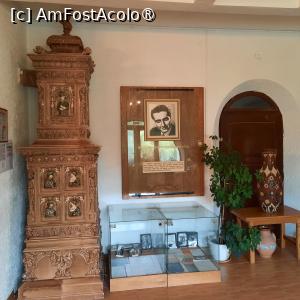 [P12] Ciolcești, Argeș, Casa Memorială Dinu Lipatti, Prima Sală de expoziție, Memento Dinu Lipatti » foto by mprofeanu
 - 
<span class="allrVoted glyphicon glyphicon-heart hidden" id="av1443276"></span>
<a class="m-l-10 hidden" id="sv1443276" onclick="voting_Foto_DelVot(,1443276,4219)" role="button">șterge vot <span class="glyphicon glyphicon-remove"></span></a>
<a id="v91443276" class=" c-red"  onclick="voting_Foto_SetVot(1443276)" role="button"><span class="glyphicon glyphicon-heart-empty"></span> <b>LIKE</b> = Votează poza</a> <img class="hidden"  id="f1443276W9" src="/imagini/loader.gif" border="0" /><span class="AjErrMes hidden" id="e1443276ErM"></span>