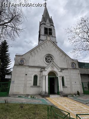 [P01] Pitești,biserica Sfinții Apostoli Petru și Paul » foto by AZE
 - 
<span class="allrVoted glyphicon glyphicon-heart hidden" id="av1538533"></span>
<a class="m-l-10 hidden" id="sv1538533" onclick="voting_Foto_DelVot(,1538533,4219)" role="button">șterge vot <span class="glyphicon glyphicon-remove"></span></a>
<a id="v91538533" class=" c-red"  onclick="voting_Foto_SetVot(1538533)" role="button"><span class="glyphicon glyphicon-heart-empty"></span> <b>LIKE</b> = Votează poza</a> <img class="hidden"  id="f1538533W9" src="/imagini/loader.gif" border="0" /><span class="AjErrMes hidden" id="e1538533ErM"></span>