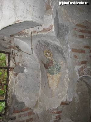 [P18] Detaliu frescă interior - biserica din cimitir » foto by tata123 🔱
 - 
<span class="allrVoted glyphicon glyphicon-heart hidden" id="av591290"></span>
<a class="m-l-10 hidden" id="sv591290" onclick="voting_Foto_DelVot(,591290,4219)" role="button">șterge vot <span class="glyphicon glyphicon-remove"></span></a>
<a id="v9591290" class=" c-red"  onclick="voting_Foto_SetVot(591290)" role="button"><span class="glyphicon glyphicon-heart-empty"></span> <b>LIKE</b> = Votează poza</a> <img class="hidden"  id="f591290W9" src="/imagini/loader.gif" border="0" /><span class="AjErrMes hidden" id="e591290ErM"></span>