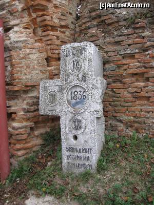[P03] Cruce de la 1863 - e posibilă existent unei școli de meșteri pietrari aici.  » foto by tata123 🔱
 - 
<span class="allrVoted glyphicon glyphicon-heart hidden" id="av591275"></span>
<a class="m-l-10 hidden" id="sv591275" onclick="voting_Foto_DelVot(,591275,4219)" role="button">șterge vot <span class="glyphicon glyphicon-remove"></span></a>
<a id="v9591275" class=" c-red"  onclick="voting_Foto_SetVot(591275)" role="button"><span class="glyphicon glyphicon-heart-empty"></span> <b>LIKE</b> = Votează poza</a> <img class="hidden"  id="f591275W9" src="/imagini/loader.gif" border="0" /><span class="AjErrMes hidden" id="e591275ErM"></span>