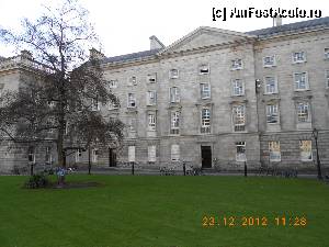 [P07] Dublin - Trinity College, una din multele cladiri ale universitatii.  » foto by Diaura*
 - 
<span class="allrVoted glyphicon glyphicon-heart hidden" id="av395448"></span>
<a class="m-l-10 hidden" id="sv395448" onclick="voting_Foto_DelVot(,395448,4261)" role="button">șterge vot <span class="glyphicon glyphicon-remove"></span></a>
<a id="v9395448" class=" c-red"  onclick="voting_Foto_SetVot(395448)" role="button"><span class="glyphicon glyphicon-heart-empty"></span> <b>LIKE</b> = Votează poza</a> <img class="hidden"  id="f395448W9" src="/imagini/loader.gif" border="0" /><span class="AjErrMes hidden" id="e395448ErM"></span>