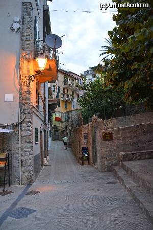 [P12] Corniglia » foto by msc*
 - 
<span class="allrVoted glyphicon glyphicon-heart hidden" id="av680396"></span>
<a class="m-l-10 hidden" id="sv680396" onclick="voting_Foto_DelVot(,680396,4285)" role="button">șterge vot <span class="glyphicon glyphicon-remove"></span></a>
<a id="v9680396" class=" c-red"  onclick="voting_Foto_SetVot(680396)" role="button"><span class="glyphicon glyphicon-heart-empty"></span> <b>LIKE</b> = Votează poza</a> <img class="hidden"  id="f680396W9" src="/imagini/loader.gif" border="0" /><span class="AjErrMes hidden" id="e680396ErM"></span>