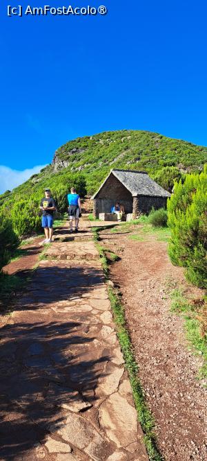 [P11] Primul refugiu de pe traseu » foto by irinad
 - 
<span class="allrVoted glyphicon glyphicon-heart hidden" id="av1506909"></span>
<a class="m-l-10 hidden" id="sv1506909" onclick="voting_Foto_DelVot(,1506909,4289)" role="button">șterge vot <span class="glyphicon glyphicon-remove"></span></a>
<a id="v91506909" class=" c-red"  onclick="voting_Foto_SetVot(1506909)" role="button"><span class="glyphicon glyphicon-heart-empty"></span> <b>LIKE</b> = Votează poza</a> <img class="hidden"  id="f1506909W9" src="/imagini/loader.gif" border="0" /><span class="AjErrMes hidden" id="e1506909ErM"></span>