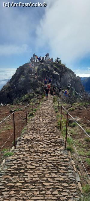 [P48] Mai avem un pic până la Pico Ruivo » foto by irinad
 - 
<span class="allrVoted glyphicon glyphicon-heart hidden" id="av1506946"></span>
<a class="m-l-10 hidden" id="sv1506946" onclick="voting_Foto_DelVot(,1506946,4289)" role="button">șterge vot <span class="glyphicon glyphicon-remove"></span></a>
<a id="v91506946" class=" c-red"  onclick="voting_Foto_SetVot(1506946)" role="button"><span class="glyphicon glyphicon-heart-empty"></span> <b>LIKE</b> = Votează poza</a> <img class="hidden"  id="f1506946W9" src="/imagini/loader.gif" border="0" /><span class="AjErrMes hidden" id="e1506946ErM"></span>