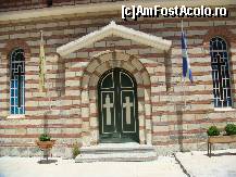 [P27] intrarea in biserica din Kassandrino micul sat dintre dealurile din Kassandra. » foto by sandu.53
 - 
<span class="allrVoted glyphicon glyphicon-heart hidden" id="av144201"></span>
<a class="m-l-10 hidden" id="sv144201" onclick="voting_Foto_DelVot(,144201,4378)" role="button">șterge vot <span class="glyphicon glyphicon-remove"></span></a>
<a id="v9144201" class=" c-red"  onclick="voting_Foto_SetVot(144201)" role="button"><span class="glyphicon glyphicon-heart-empty"></span> <b>LIKE</b> = Votează poza</a> <img class="hidden"  id="f144201W9" src="/imagini/loader.gif" border="0" /><span class="AjErrMes hidden" id="e144201ErM"></span>