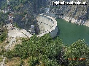 P12 [JUL-2015] Barajul Vidraru - Barajul văzut de la Monumentul electricității. 