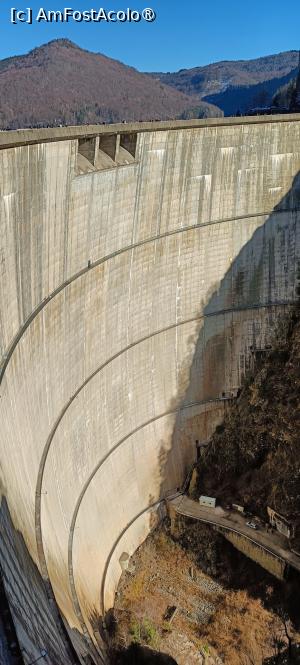 [P04] Barajul Vidraru - partea dinspre aval. » foto by tata123 🔱
 - 
<span class="allrVoted glyphicon glyphicon-heart hidden" id="av1514778"></span>
<a class="m-l-10 hidden" id="sv1514778" onclick="voting_Foto_DelVot(,1514778,4399)" role="button">șterge vot <span class="glyphicon glyphicon-remove"></span></a>
<a id="v91514778" class=" c-red"  onclick="voting_Foto_SetVot(1514778)" role="button"><span class="glyphicon glyphicon-heart-empty"></span> <b>LIKE</b> = Votează poza</a> <img class="hidden"  id="f1514778W9" src="/imagini/loader.gif" border="0" /><span class="AjErrMes hidden" id="e1514778ErM"></span>