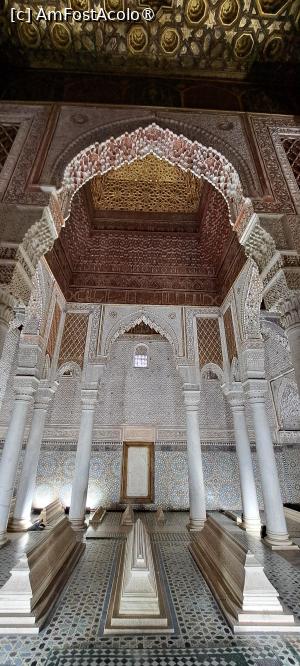 [P41] Mormintele Saadiene, Mormintele Saadiene, Mausoleul Vestic, Sala Funerară sau Sala celor Douăsprezece Coloane » foto by irinad
 - 
<span class="allrVoted glyphicon glyphicon-heart hidden" id="av1509866"></span>
<a class="m-l-10 hidden" id="sv1509866" onclick="voting_Foto_DelVot(,1509866,4416)" role="button">șterge vot <span class="glyphicon glyphicon-remove"></span></a>
<a id="v91509866" class=" c-red"  onclick="voting_Foto_SetVot(1509866)" role="button"><span class="glyphicon glyphicon-heart-empty"></span> <b>LIKE</b> = Votează poza</a> <img class="hidden"  id="f1509866W9" src="/imagini/loader.gif" border="0" /><span class="AjErrMes hidden" id="e1509866ErM"></span>