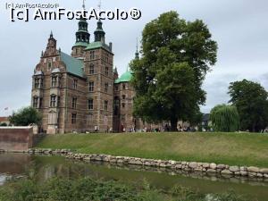 P09 [OCT-2019] Palatul Rosenborg  Copenhaga - Palatul de vară al regelui Christian al IV-lea a fost reşedinţă a tuturor monarhilor următori, până la începutul sec. XVIII.