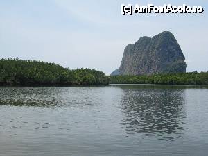 [P16] Phang Nga Bay - iesirea din padurea de mangrove » foto by thomas_cristi
 - 
<span class="allrVoted glyphicon glyphicon-heart hidden" id="av483204"></span>
<a class="m-l-10 hidden" id="sv483204" onclick="voting_Foto_DelVot(,483204,4448)" role="button">șterge vot <span class="glyphicon glyphicon-remove"></span></a>
<a id="v9483204" class=" c-red"  onclick="voting_Foto_SetVot(483204)" role="button"><span class="glyphicon glyphicon-heart-empty"></span> <b>LIKE</b> = Votează poza</a> <img class="hidden"  id="f483204W9" src="/imagini/loader.gif" border="0" /><span class="AjErrMes hidden" id="e483204ErM"></span>