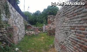 [P23] Camere pentru saună (Caldarium) de la Termele Romane din Varna, Bulgaria.  » foto by traian.leuca †
 - 
<span class="allrVoted glyphicon glyphicon-heart hidden" id="av426658"></span>
<a class="m-l-10 hidden" id="sv426658" onclick="voting_Foto_DelVot(,426658,4546)" role="button">șterge vot <span class="glyphicon glyphicon-remove"></span></a>
<a id="v9426658" class=" c-red"  onclick="voting_Foto_SetVot(426658)" role="button"><span class="glyphicon glyphicon-heart-empty"></span> <b>LIKE</b> = Votează poza</a> <img class="hidden"  id="f426658W9" src="/imagini/loader.gif" border="0" /><span class="AjErrMes hidden" id="e426658ErM"></span>