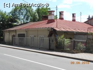 [P56] Piatra Neamț - Pe Str. Ștefan cel Mare, casa în care a trăit, a creat și a meșteșugit Elena Niță Ibrian.  » foto by iulianic
 - 
<span class="allrVoted glyphicon glyphicon-heart hidden" id="av752344"></span>
<a class="m-l-10 hidden" id="sv752344" onclick="voting_Foto_DelVot(,752344,4549)" role="button">șterge vot <span class="glyphicon glyphicon-remove"></span></a>
<a id="v9752344" class=" c-red"  onclick="voting_Foto_SetVot(752344)" role="button"><span class="glyphicon glyphicon-heart-empty"></span> <b>LIKE</b> = Votează poza</a> <img class="hidden"  id="f752344W9" src="/imagini/loader.gif" border="0" /><span class="AjErrMes hidden" id="e752344ErM"></span>