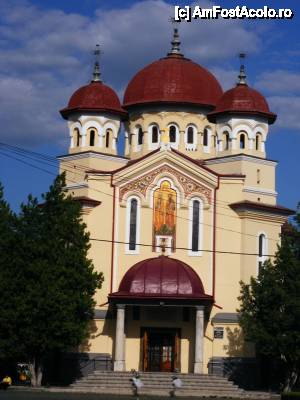 [P07] Târgu Jiu - biserica Sfinții Apostoli Petru și Pavel » foto by makuy*
 - 
<span class="allrVoted glyphicon glyphicon-heart hidden" id="av439195"></span>
<a class="m-l-10 hidden" id="sv439195" onclick="voting_Foto_DelVot(,439195,4551)" role="button">șterge vot <span class="glyphicon glyphicon-remove"></span></a>
<a id="v9439195" class=" c-red"  onclick="voting_Foto_SetVot(439195)" role="button"><span class="glyphicon glyphicon-heart-empty"></span> <b>LIKE</b> = Votează poza</a> <img class="hidden"  id="f439195W9" src="/imagini/loader.gif" border="0" /><span class="AjErrMes hidden" id="e439195ErM"></span>