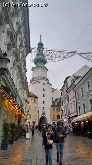 [P04] centrul vechi Bratislava » foto by Yolanda
 - 
<span class="allrVoted glyphicon glyphicon-heart hidden" id="av1512380"></span>
<a class="m-l-10 hidden" id="sv1512380" onclick="voting_Foto_DelVot(,1512380,4596)" role="button">șterge vot <span class="glyphicon glyphicon-remove"></span></a>
<a id="v91512380" class=" c-red"  onclick="voting_Foto_SetVot(1512380)" role="button"><span class="glyphicon glyphicon-heart-empty"></span> <b>LIKE</b> = Votează poza</a> <img class="hidden"  id="f1512380W9" src="/imagini/loader.gif" border="0" /><span class="AjErrMes hidden" id="e1512380ErM"></span>