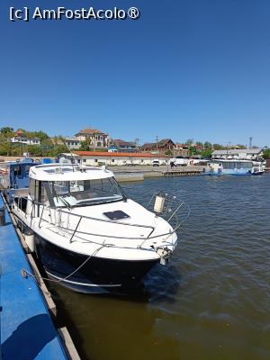 [P12] Ambarcațiuni în port. » foto by tata123 🔱
 - 
<span class="allrVoted glyphicon glyphicon-heart hidden" id="av1484738"></span>
<a class="m-l-10 hidden" id="sv1484738" onclick="voting_Foto_DelVot(,1484738,4623)" role="button">șterge vot <span class="glyphicon glyphicon-remove"></span></a>
<a id="v91484738" class=" c-red"  onclick="voting_Foto_SetVot(1484738)" role="button"><span class="glyphicon glyphicon-heart-empty"></span> <b>LIKE</b> = Votează poza</a> <img class="hidden"  id="f1484738W9" src="/imagini/loader.gif" border="0" /><span class="AjErrMes hidden" id="e1484738ErM"></span>
