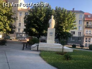 [P03] Targu Mures - dar regasim si statuia lui Nicolae Balcescu » foto by mishu
 - 
<span class="allrVoted glyphicon glyphicon-heart hidden" id="av1180506"></span>
<a class="m-l-10 hidden" id="sv1180506" onclick="voting_Foto_DelVot(,1180506,4629)" role="button">șterge vot <span class="glyphicon glyphicon-remove"></span></a>
<a id="v91180506" class=" c-red"  onclick="voting_Foto_SetVot(1180506)" role="button"><span class="glyphicon glyphicon-heart-empty"></span> <b>LIKE</b> = Votează poza</a> <img class="hidden"  id="f1180506W9" src="/imagini/loader.gif" border="0" /><span class="AjErrMes hidden" id="e1180506ErM"></span>