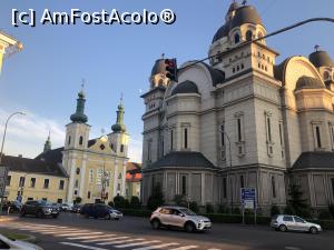 [P32] Targu Mures - Catedrala Ortodoxa "Inaltarea Domnului" si Biserica Romano-Catolica, Sf. Ian Botezatorul » foto by mishu
 - 
<span class="allrVoted glyphicon glyphicon-heart hidden" id="av1180535"></span>
<a class="m-l-10 hidden" id="sv1180535" onclick="voting_Foto_DelVot(,1180535,4629)" role="button">șterge vot <span class="glyphicon glyphicon-remove"></span></a>
<a id="v91180535" class=" c-red"  onclick="voting_Foto_SetVot(1180535)" role="button"><span class="glyphicon glyphicon-heart-empty"></span> <b>LIKE</b> = Votează poza</a> <img class="hidden"  id="f1180535W9" src="/imagini/loader.gif" border="0" /><span class="AjErrMes hidden" id="e1180535ErM"></span>