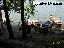 P18 [MAY-2013] Pădurea Pustnicu - Bărci ancorate la malul Lacului Pasărea. 