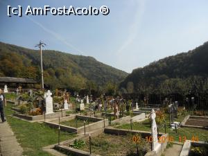 [P18] cimitirul si padurile Olanestiului » foto by zlatna
 - 
<span class="allrVoted glyphicon glyphicon-heart hidden" id="av797178"></span>
<a class="m-l-10 hidden" id="sv797178" onclick="voting_Foto_DelVot(,797178,4666)" role="button">șterge vot <span class="glyphicon glyphicon-remove"></span></a>
<a id="v9797178" class=" c-red"  onclick="voting_Foto_SetVot(797178)" role="button"><span class="glyphicon glyphicon-heart-empty"></span> <b>LIKE</b> = Votează poza</a> <img class="hidden"  id="f797178W9" src="/imagini/loader.gif" border="0" /><span class="AjErrMes hidden" id="e797178ErM"></span>