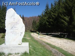P04 [APR-2018] Monumentul din imagine amintește de faptul că trupele române au intrat în Ardeal, în luna august 1916, prin Pasul Bratocea. 