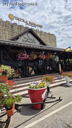 [P03] Restaurant Vatra Română » foto by ANILU
 - 
<span class="allrVoted glyphicon glyphicon-heart hidden" id="av1532428"></span>
<a class="m-l-10 hidden" id="sv1532428" onclick="voting_Foto_DelVot(,1532428,4701)" role="button">șterge vot <span class="glyphicon glyphicon-remove"></span></a>
<a id="v91532428" class=" c-red"  onclick="voting_Foto_SetVot(1532428)" role="button"><span class="glyphicon glyphicon-heart-empty"></span> <b>LIKE</b> = Votează poza</a> <img class="hidden"  id="f1532428W9" src="/imagini/loader.gif" border="0" /><span class="AjErrMes hidden" id="e1532428ErM"></span>