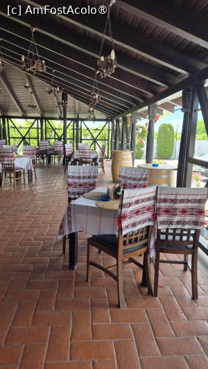 [P07] Restaurant Vatra Română- pe terasă » foto by ANILU
 - 
<span class="allrVoted glyphicon glyphicon-heart hidden" id="av1532432"></span>
<a class="m-l-10 hidden" id="sv1532432" onclick="voting_Foto_DelVot(,1532432,4701)" role="button">șterge vot <span class="glyphicon glyphicon-remove"></span></a>
<a id="v91532432" class=" c-red"  onclick="voting_Foto_SetVot(1532432)" role="button"><span class="glyphicon glyphicon-heart-empty"></span> <b>LIKE</b> = Votează poza</a> <img class="hidden"  id="f1532432W9" src="/imagini/loader.gif" border="0" /><span class="AjErrMes hidden" id="e1532432ErM"></span>