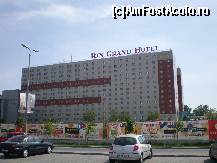 [P01] Bucuresti - Rin Grand Hotel » foto by presario
 - 
<span class="allrVoted glyphicon glyphicon-heart hidden" id="av71800"></span>
<a class="m-l-10 hidden" id="sv71800" onclick="voting_Foto_DelVot(,71800,4737)" role="button">șterge vot <span class="glyphicon glyphicon-remove"></span></a>
<a id="v971800" class=" c-red"  onclick="voting_Foto_SetVot(71800)" role="button"><span class="glyphicon glyphicon-heart-empty"></span> <b>LIKE</b> = Votează poza</a> <img class="hidden"  id="f71800W9" src="/imagini/loader.gif" border="0" /><span class="AjErrMes hidden" id="e71800ErM"></span>