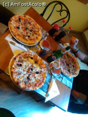 [P21] Cam asa arata pizzele comandate de noi la Tranzit Pub, pret, intre 13 si 14 lei fiecare » foto by dorgo
 - 
<span class="allrVoted glyphicon glyphicon-heart hidden" id="av738808"></span>
<a class="m-l-10 hidden" id="sv738808" onclick="voting_Foto_DelVot(,738808,4761)" role="button">șterge vot <span class="glyphicon glyphicon-remove"></span></a>
<a id="v9738808" class=" c-red"  onclick="voting_Foto_SetVot(738808)" role="button"><span class="glyphicon glyphicon-heart-empty"></span> <b>LIKE</b> = Votează poza</a> <img class="hidden"  id="f738808W9" src="/imagini/loader.gif" border="0" /><span class="AjErrMes hidden" id="e738808ErM"></span>