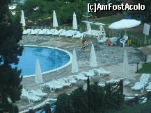 [P03] curatarea piscinei, linga piscina e un loc de joaca pentru copii » foto by suffocated
 - 
<span class="allrVoted glyphicon glyphicon-heart hidden" id="av213733"></span>
<a class="m-l-10 hidden" id="sv213733" onclick="voting_Foto_DelVot(,213733,4773)" role="button">șterge vot <span class="glyphicon glyphicon-remove"></span></a>
<a id="v9213733" class=" c-red"  onclick="voting_Foto_SetVot(213733)" role="button"><span class="glyphicon glyphicon-heart-empty"></span> <b>LIKE</b> = Votează poza</a> <img class="hidden"  id="f213733W9" src="/imagini/loader.gif" border="0" /><span class="AjErrMes hidden" id="e213733ErM"></span>