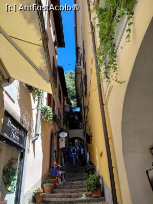 [P10] Un fel de străduță îngustă în Bellaggio » foto by mnn
 - 
<span class="allrVoted glyphicon glyphicon-heart hidden" id="av1539749"></span>
<a class="m-l-10 hidden" id="sv1539749" onclick="voting_Foto_DelVot(,1539749,4871)" role="button">șterge vot <span class="glyphicon glyphicon-remove"></span></a>
<a id="v91539749" class=" c-red"  onclick="voting_Foto_SetVot(1539749)" role="button"><span class="glyphicon glyphicon-heart-empty"></span> <b>LIKE</b> = Votează poza</a> <img class="hidden"  id="f1539749W9" src="/imagini/loader.gif" border="0" /><span class="AjErrMes hidden" id="e1539749ErM"></span>