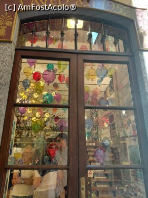 [P13] O vitrină deosebită pe una dintre străduțe » foto by mnn
 - 
<span class="allrVoted glyphicon glyphicon-heart hidden" id="av1539752"></span>
<a class="m-l-10 hidden" id="sv1539752" onclick="voting_Foto_DelVot(,1539752,4871)" role="button">șterge vot <span class="glyphicon glyphicon-remove"></span></a>
<a id="v91539752" class=" c-red"  onclick="voting_Foto_SetVot(1539752)" role="button"><span class="glyphicon glyphicon-heart-empty"></span> <b>LIKE</b> = Votează poza</a> <img class="hidden"  id="f1539752W9" src="/imagini/loader.gif" border="0" /><span class="AjErrMes hidden" id="e1539752ErM"></span>