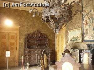 [P09] Interior vila -candelabru » foto by aurora56
 - 
<span class="allrVoted glyphicon glyphicon-heart hidden" id="av910151"></span>
<a class="m-l-10 hidden" id="sv910151" onclick="voting_Foto_DelVot(,910151,4871)" role="button">șterge vot <span class="glyphicon glyphicon-remove"></span></a>
<a id="v9910151" class=" c-red"  onclick="voting_Foto_SetVot(910151)" role="button"><span class="glyphicon glyphicon-heart-empty"></span> <b>LIKE</b> = Votează poza</a> <img class="hidden"  id="f910151W9" src="/imagini/loader.gif" border="0" /><span class="AjErrMes hidden" id="e910151ErM"></span>