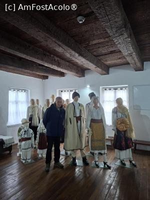 [P11] Cula Izvoranu-Geblescu,'Alai de nuntă oltenească', etajul întâi » foto by mprofeanu
 - 
<span class="allrVoted glyphicon glyphicon-heart hidden" id="av1511096"></span>
<a class="m-l-10 hidden" id="sv1511096" onclick="voting_Foto_DelVot(,1511096,4898)" role="button">șterge vot <span class="glyphicon glyphicon-remove"></span></a>
<a id="v91511096" class=" c-red"  onclick="voting_Foto_SetVot(1511096)" role="button"><span class="glyphicon glyphicon-heart-empty"></span> <b>LIKE</b> = Votează poza</a> <img class="hidden"  id="f1511096W9" src="/imagini/loader.gif" border="0" /><span class="AjErrMes hidden" id="e1511096ErM"></span>