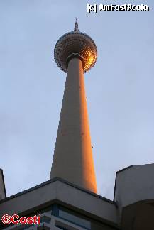 [P10] Fernsehturm, Turnul de televiziune din Berlin, cea mai înaltă construcţie germană » foto by Costi
 - 
<span class="allrVoted glyphicon glyphicon-heart hidden" id="av281936"></span>
<a class="m-l-10 hidden" id="sv281936" onclick="voting_Foto_DelVot(,281936,4900)" role="button">șterge vot <span class="glyphicon glyphicon-remove"></span></a>
<a id="v9281936" class=" c-red"  onclick="voting_Foto_SetVot(281936)" role="button"><span class="glyphicon glyphicon-heart-empty"></span> <b>LIKE</b> = Votează poza</a> <img class="hidden"  id="f281936W9" src="/imagini/loader.gif" border="0" /><span class="AjErrMes hidden" id="e281936ErM"></span>