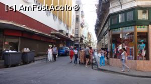 [P17] avenida Neptuno, strada comerciala Havanei si acum, si in trecut. Dar azi doar magazinele de souveniruri, au marfuri atractive, Celelalte saracite, marfa de calitate indoielnica » foto by grecudoina
 - 
<span class="allrVoted glyphicon glyphicon-heart hidden" id="av1083584"></span>
<a class="m-l-10 hidden" id="sv1083584" onclick="voting_Foto_DelVot(,1083584,4925)" role="button">șterge vot <span class="glyphicon glyphicon-remove"></span></a>
<a id="v91083584" class=" c-red"  onclick="voting_Foto_SetVot(1083584)" role="button"><span class="glyphicon glyphicon-heart-empty"></span> <b>LIKE</b> = Votează poza</a> <img class="hidden"  id="f1083584W9" src="/imagini/loader.gif" border="0" /><span class="AjErrMes hidden" id="e1083584ErM"></span>