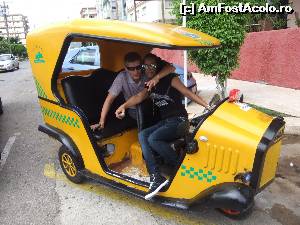 [P02] Coco taxi in Havana » foto by cian
 - 
<span class="allrVoted glyphicon glyphicon-heart hidden" id="av603805"></span>
<a class="m-l-10 hidden" id="sv603805" onclick="voting_Foto_DelVot(,603805,4925)" role="button">șterge vot <span class="glyphicon glyphicon-remove"></span></a>
<a id="v9603805" class=" c-red"  onclick="voting_Foto_SetVot(603805)" role="button"><span class="glyphicon glyphicon-heart-empty"></span> <b>LIKE</b> = Votează poza</a> <img class="hidden"  id="f603805W9" src="/imagini/loader.gif" border="0" /><span class="AjErrMes hidden" id="e603805ErM"></span>