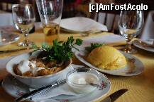 [P13] Sarmaale cu mamaliguta si smantana - Restaurantul La Crasma - Chisinau » foto by mariana
 - 
<span class="allrVoted glyphicon glyphicon-heart hidden" id="av139991"></span>
<a class="m-l-10 hidden" id="sv139991" onclick="voting_Foto_DelVot(,139991,5014)" role="button">șterge vot <span class="glyphicon glyphicon-remove"></span></a>
<a id="v9139991" class=" c-red"  onclick="voting_Foto_SetVot(139991)" role="button"><span class="glyphicon glyphicon-heart-empty"></span> <b>LIKE</b> = Votează poza</a> <img class="hidden"  id="f139991W9" src="/imagini/loader.gif" border="0" /><span class="AjErrMes hidden" id="e139991ErM"></span>