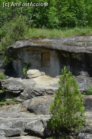 [P18] Grotă în stâncă folosită de pustnici » foto by Ioan Raita
 - 
<span class="allrVoted glyphicon glyphicon-heart hidden" id="av782243"></span>
<a class="m-l-10 hidden" id="sv782243" onclick="voting_Foto_DelVot(,782243,5065)" role="button">șterge vot <span class="glyphicon glyphicon-remove"></span></a>
<a id="v9782243" class=" c-red"  onclick="voting_Foto_SetVot(782243)" role="button"><span class="glyphicon glyphicon-heart-empty"></span> <b>LIKE</b> = Votează poza</a> <img class="hidden"  id="f782243W9" src="/imagini/loader.gif" border="0" /><span class="AjErrMes hidden" id="e782243ErM"></span>