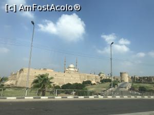 P01 [SEP-2018] Moscheea de Alabastru din Citadela lui Saladin - Citadela văzută din autocar