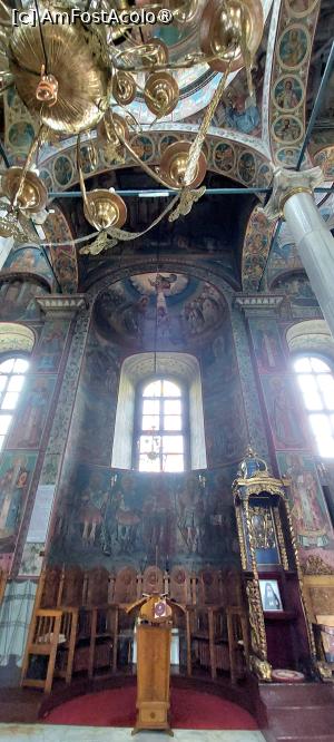 [P49] Biserica Bărboi - interiorul » foto by Carmen Ion
 - 
<span class="allrVoted glyphicon glyphicon-heart hidden" id="av1489340"></span>
<a class="m-l-10 hidden" id="sv1489340" onclick="voting_Foto_DelVot(,1489340,5091)" role="button">șterge vot <span class="glyphicon glyphicon-remove"></span></a>
<a id="v91489340" class=" c-red"  onclick="voting_Foto_SetVot(1489340)" role="button"><span class="glyphicon glyphicon-heart-empty"></span> <b>LIKE</b> = Votează poza</a> <img class="hidden"  id="f1489340W9" src="/imagini/loader.gif" border="0" /><span class="AjErrMes hidden" id="e1489340ErM"></span>