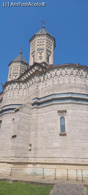 [P27] Biserica Trei Ierarhi » foto by Carmen Ion
 - 
<span class="allrVoted glyphicon glyphicon-heart hidden" id="av1506358"></span>
<a class="m-l-10 hidden" id="sv1506358" onclick="voting_Foto_DelVot(,1506358,5091)" role="button">șterge vot <span class="glyphicon glyphicon-remove"></span></a>
<a id="v91506358" class=" c-red"  onclick="voting_Foto_SetVot(1506358)" role="button"><span class="glyphicon glyphicon-heart-empty"></span> <b>LIKE</b> = Votează poza</a> <img class="hidden"  id="f1506358W9" src="/imagini/loader.gif" border="0" /><span class="AjErrMes hidden" id="e1506358ErM"></span>