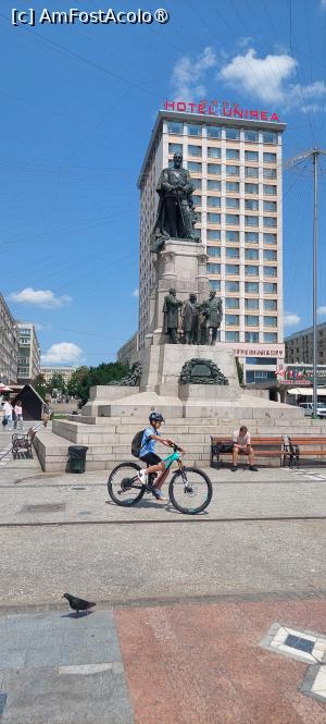 [P90] Piața Unirii - statuia lui Alexandru Ioan Cuza și Hotelul Unirea » foto by Carmen Ion
 - 
<span class="allrVoted glyphicon glyphicon-heart hidden" id="av1506421"></span>
<a class="m-l-10 hidden" id="sv1506421" onclick="voting_Foto_DelVot(,1506421,5091)" role="button">șterge vot <span class="glyphicon glyphicon-remove"></span></a>
<a id="v91506421" class=" c-red"  onclick="voting_Foto_SetVot(1506421)" role="button"><span class="glyphicon glyphicon-heart-empty"></span> <b>LIKE</b> = Votează poza</a> <img class="hidden"  id="f1506421W9" src="/imagini/loader.gif" border="0" /><span class="AjErrMes hidden" id="e1506421ErM"></span>