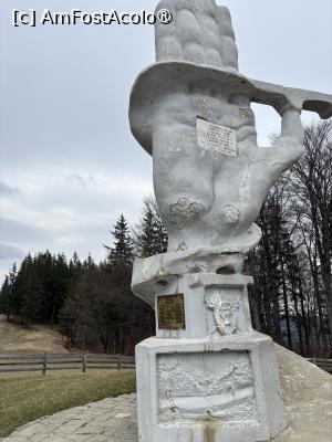 [P42] Pasul Palma,monumentul » foto by AZE
 - 
<span class="allrVoted glyphicon glyphicon-heart hidden" id="av1479124"></span>
<a class="m-l-10 hidden" id="sv1479124" onclick="voting_Foto_DelVot(,1479124,5114)" role="button">șterge vot <span class="glyphicon glyphicon-remove"></span></a>
<a id="v91479124" class=" c-red"  onclick="voting_Foto_SetVot(1479124)" role="button"><span class="glyphicon glyphicon-heart-empty"></span> <b>LIKE</b> = Votează poza</a> <img class="hidden"  id="f1479124W9" src="/imagini/loader.gif" border="0" /><span class="AjErrMes hidden" id="e1479124ErM"></span>