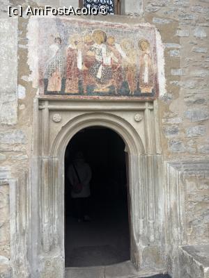 [P69] Mânăstirea Bogdana din Rădăuți,intrarea în biserică, » foto by AZE
 - 
<span class="allrVoted glyphicon glyphicon-heart hidden" id="av1479151"></span>
<a class="m-l-10 hidden" id="sv1479151" onclick="voting_Foto_DelVot(,1479151,5114)" role="button">șterge vot <span class="glyphicon glyphicon-remove"></span></a>
<a id="v91479151" class=" c-red"  onclick="voting_Foto_SetVot(1479151)" role="button"><span class="glyphicon glyphicon-heart-empty"></span> <b>LIKE</b> = Votează poza</a> <img class="hidden"  id="f1479151W9" src="/imagini/loader.gif" border="0" /><span class="AjErrMes hidden" id="e1479151ErM"></span>